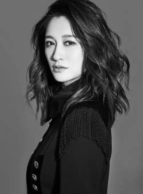 李小冉飒爽干练写真图片