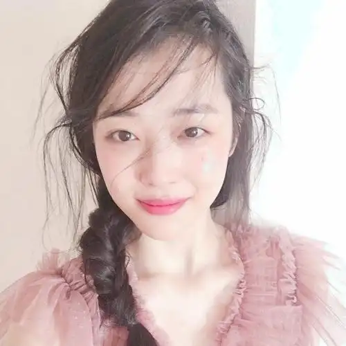 雪莉过往动人生活照,美丽可人