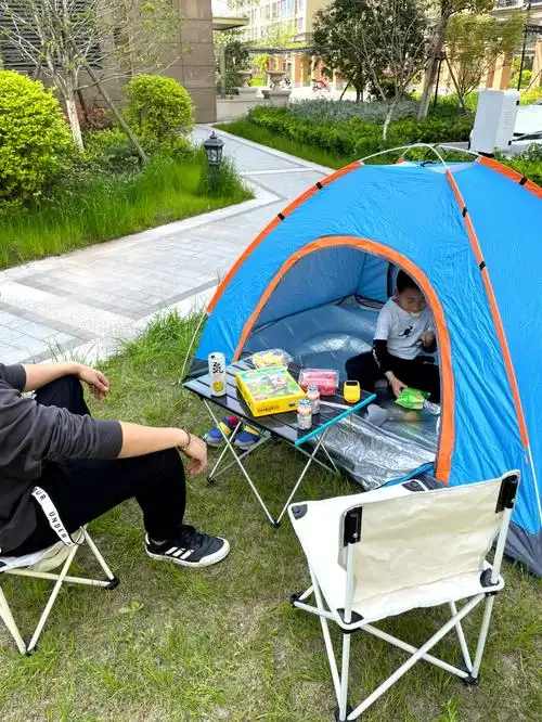 楼下搭个帐篷72也心满意足