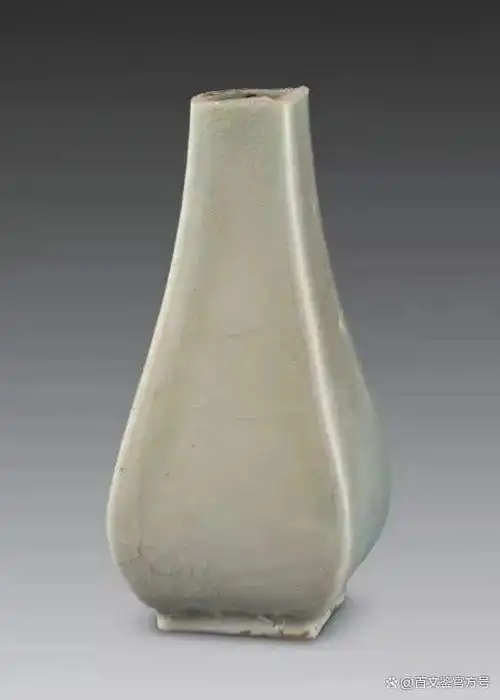 中国瓷器发展到宋代〈960-1279年,名窑崛起,技艺精湛,流派众多,呈现出