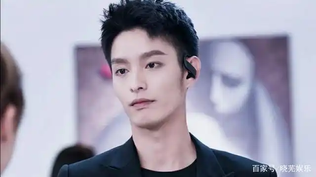 《逆光中告白》完美收官,厉腾戏里戏外大不相同