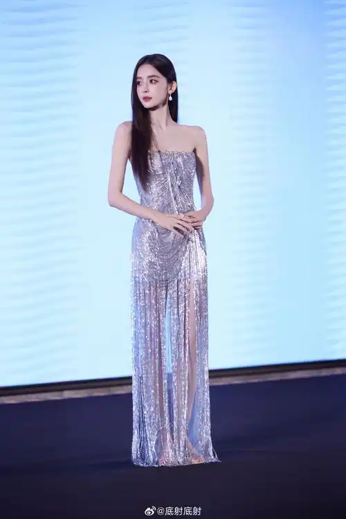 古力娜扎#古力娜扎##玉足控#透视