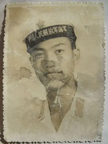 急!求高手修复两张老照片在线等,满意追加悬赏