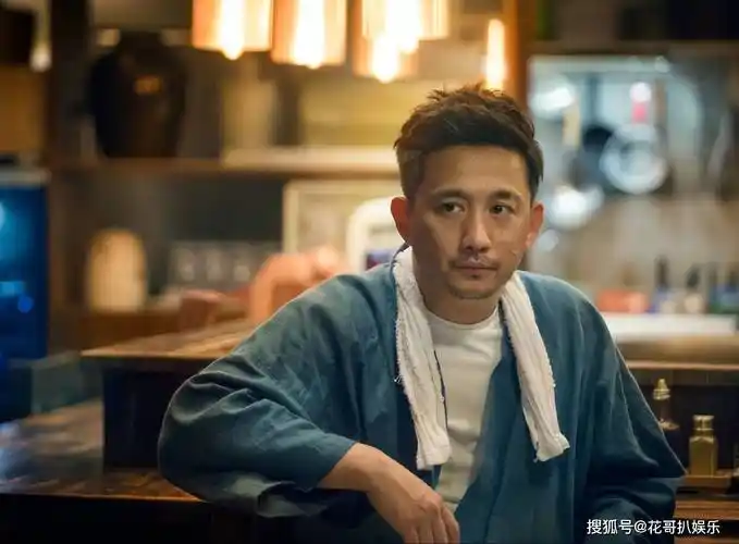 黄磊口碑崩盘,做菜频频失误被同行吐槽,和贾冰手艺一