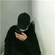 戴棒球帽帅气男生头像