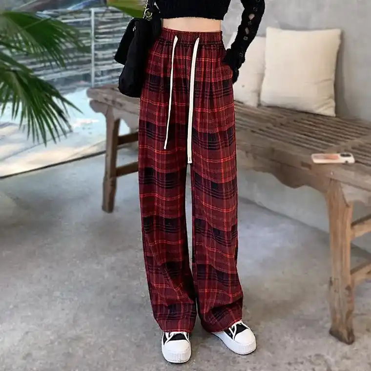 炸街红黑格子裤冬日氛围高个子穿搭~.