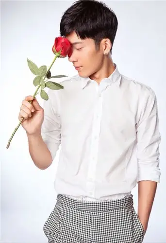 眼神电力十足,太帅啦太帅啦!