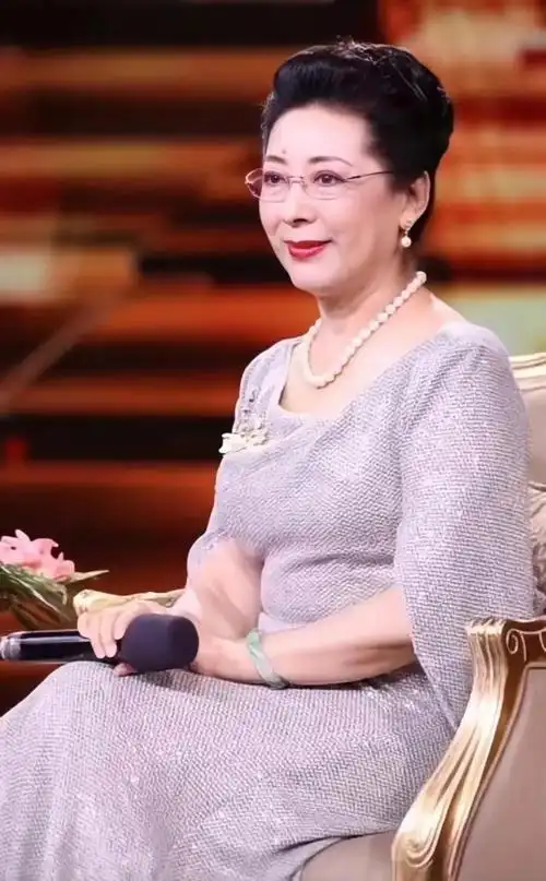 67关牧村简历及个人资料(与王星军离婚后,带儿子嫁高官,如今怎样了?