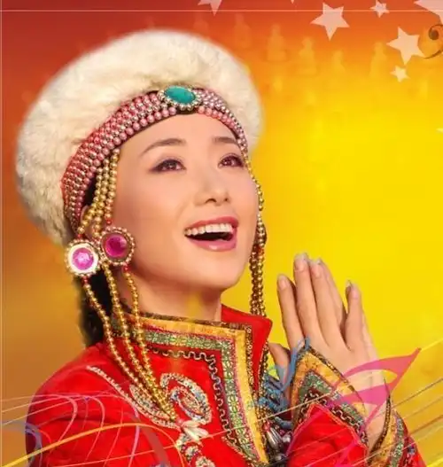 蒙古族歌手萨日娜的《月光曲》在纽约世贸大厦唱响