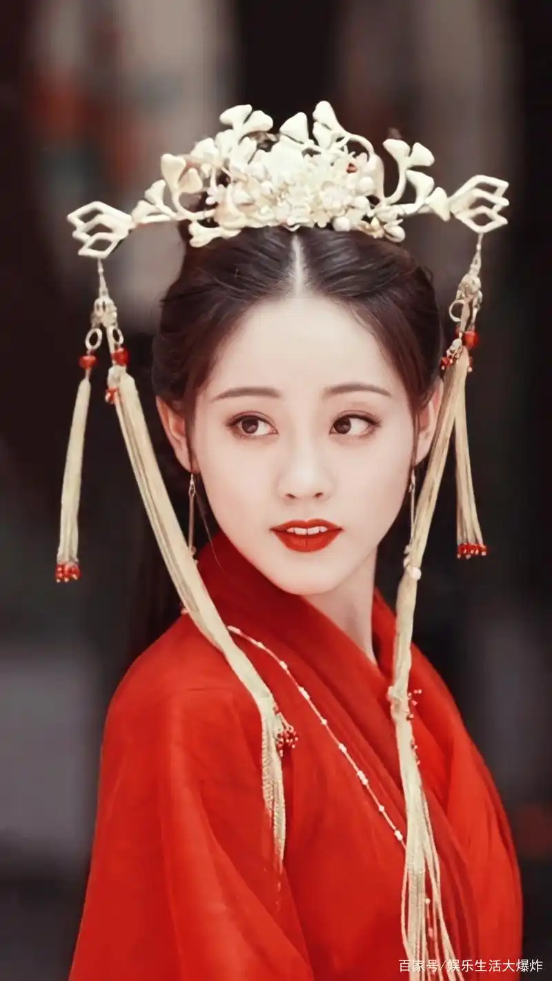 再看一遍《三生三世》,才发现祝绪丹的红衣造型比女主还美