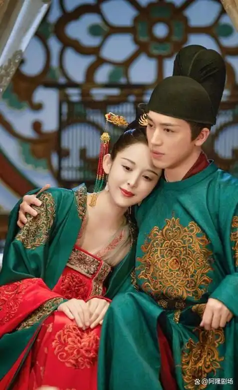 这部剧由优酷,陕文投艺达影视,国文影业出品,陈家霖执导,古力娜扎