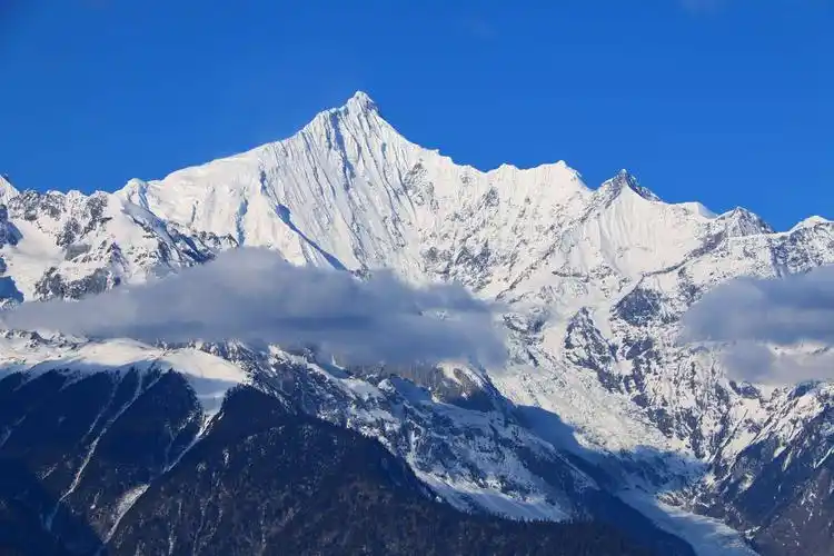 云南梅里雪山