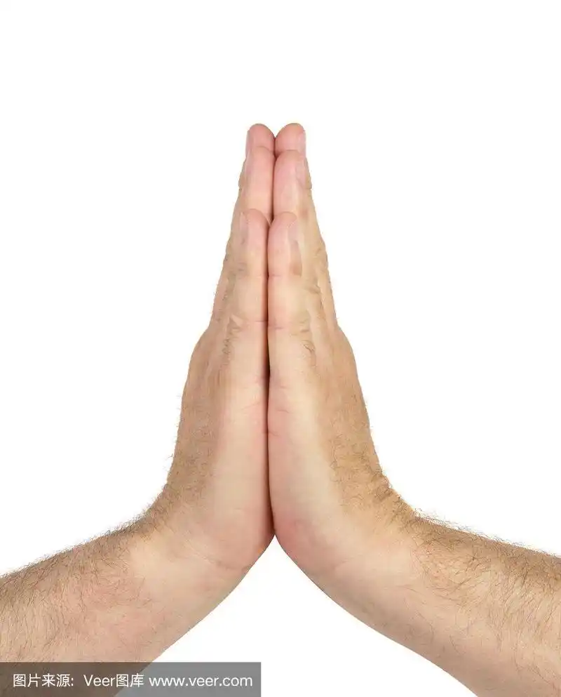 男子双手合在一起,象征着祈祷孤立在白色