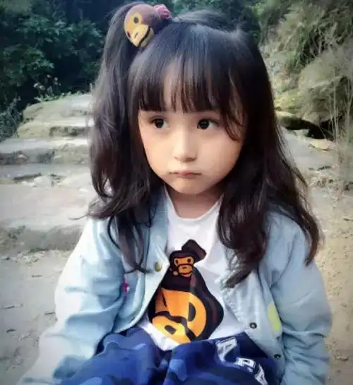 她是娱乐圈最漂亮的童星小时候的杨紫都没法