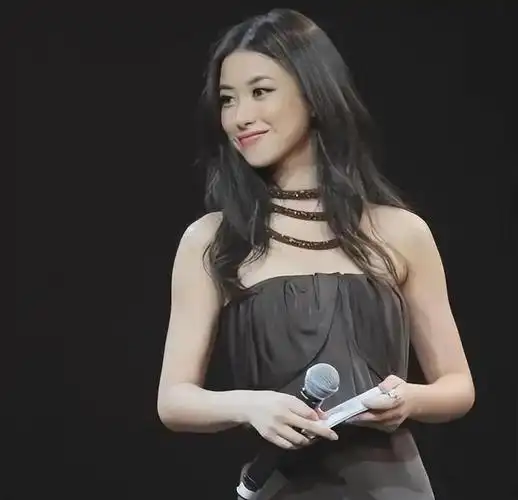 朱珠陪老公海南庆生高角度无滤镜原图直出太美了