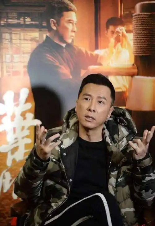 连载1569岁成龙不敢退休59岁甄子丹演乔峰功夫片全靠老人硬撑