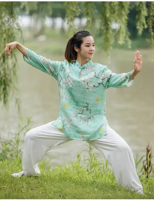 太极服女装2022新款高端飘逸棉麻苎麻太极拳练功装女夏天薄款绿色套装