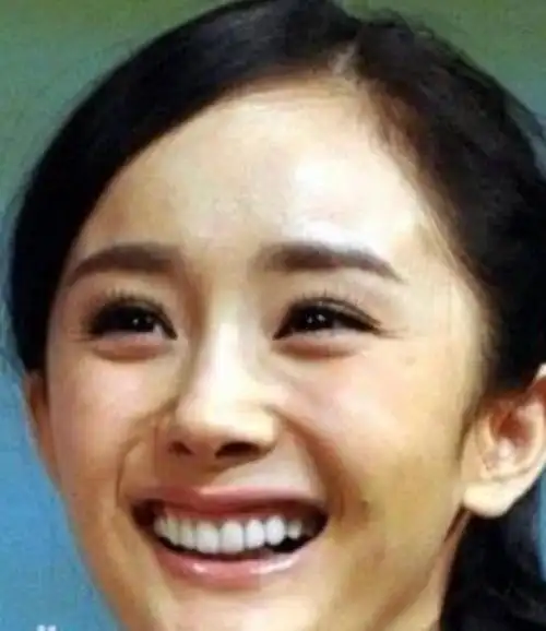 杨幂素颜照被爆这才是真实的容貌网友刘恺威做对了吗