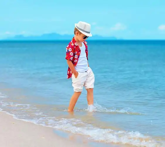 帅气小男孩壁纸