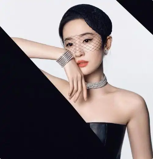 撞衫尴尬,有人倾城佳人,有人像小孩穿大人衣服|宋茜|抹胸|杨幂|刘亦菲