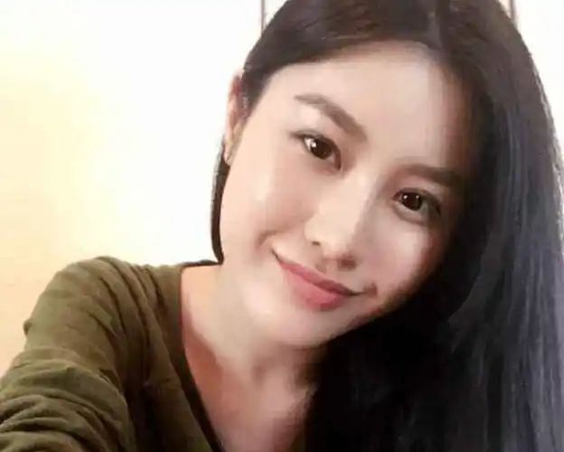 请输入图片描述其次刘汉还在澳门等地公布他与女明星,女艺人过夜的事