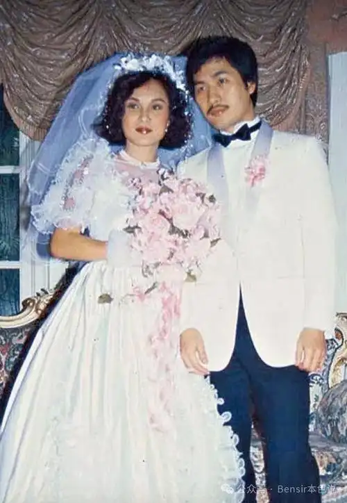 74岁刘松仁娶泰国空姐丁克三十年他可曾后悔