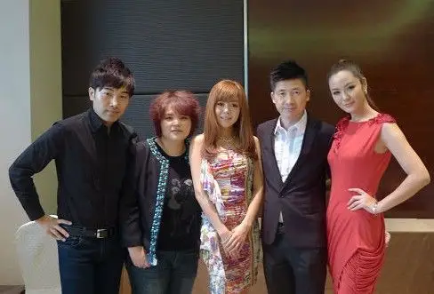 丑男大翻身》金鸡百花启动 李云涛安又琪出席