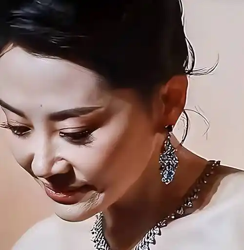 54岁许晴活动生图流出!