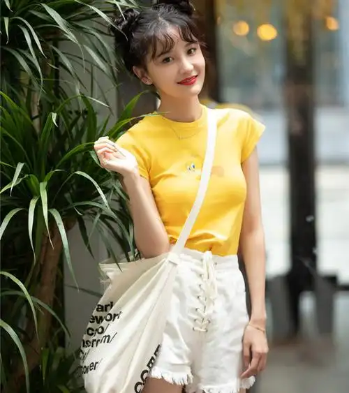 王之一,中国内地女演员,花火乐娱(天津)文化经纪有限公司旗下艺人