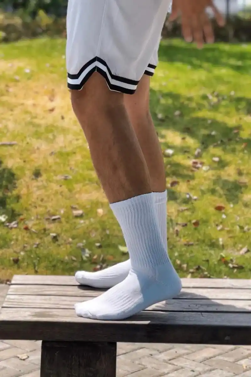 纯白色袜子分享.🧦子墨棉品喜欢纯色系的人应该会很喜欢 质 - 抖音