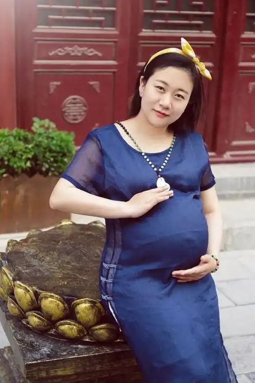 巩义偃月古城最美孕妇照——真博玉器