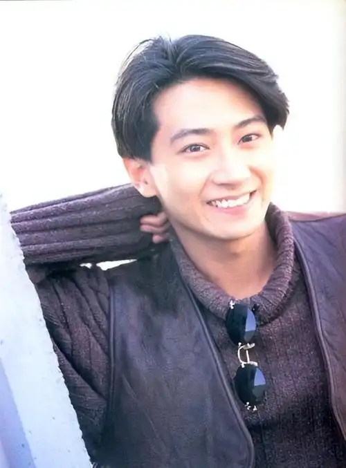 他曾被誉为香港小天王,因一句"钓鱼岛是中国的",惨遭封杀20年