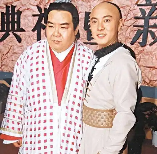 过气艺人的残酷真相,在58岁的张卫健身上展现得可谓淋漓尽致_张国荣