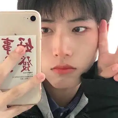 2021阳光帅哥个性男头 高清真人图片_男生头像_美头网