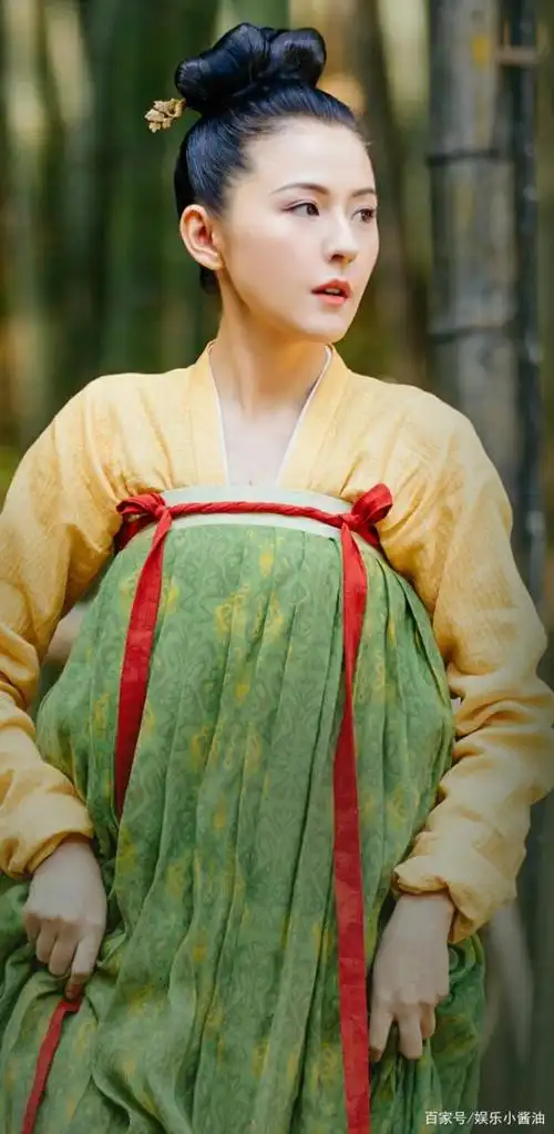 《长安十二时辰》热依扎美照分享,换上唐装后的她惊艳众人!