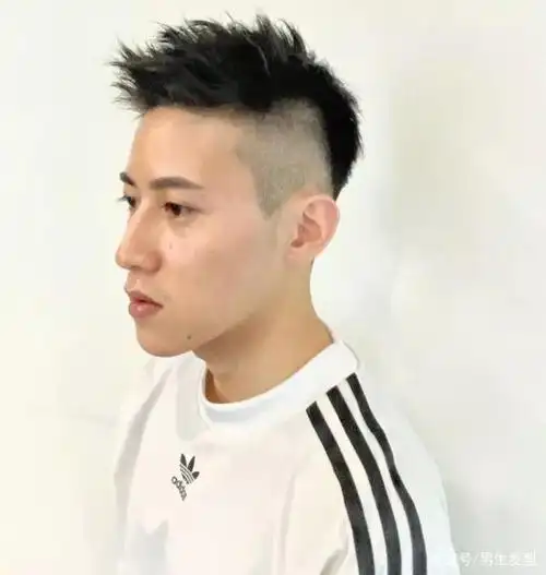 男生"两边铲"发型还有3种剪法?适合你的帅气发型,帮你挑好了