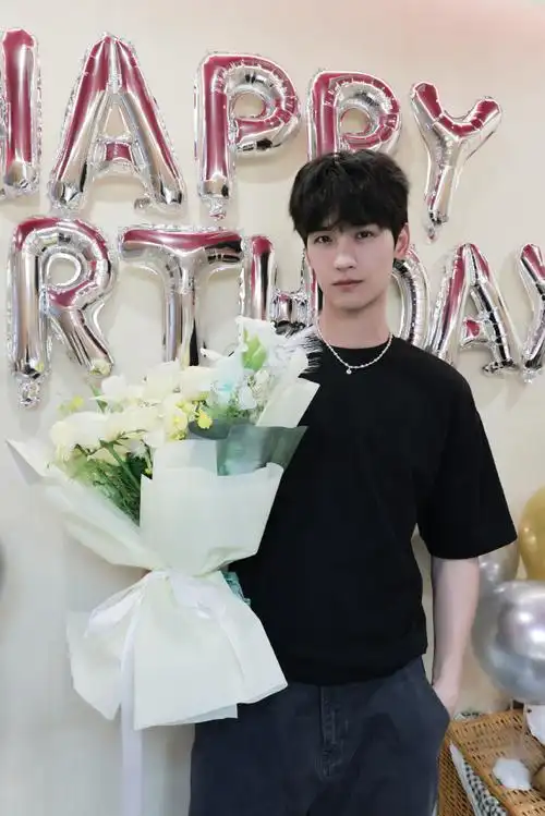 黄俊捷0709生日快乐