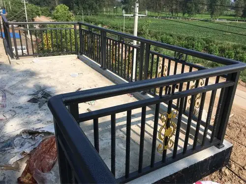 真亚铝艺室外围栏