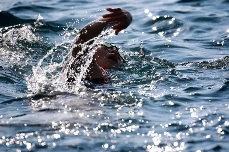 第一个项目——游泳(图片来源:林柏妤粉丝页)