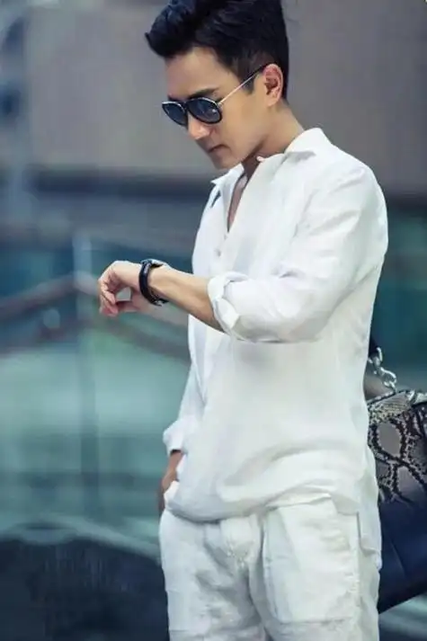 男人过了40岁尽量别穿短袖配短裤推荐刘恺威这5套搭配真帅气