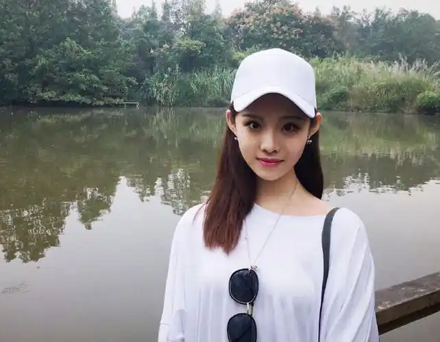 创造101王婷是哪里人年龄多大了moi组合成员王婷个人资料