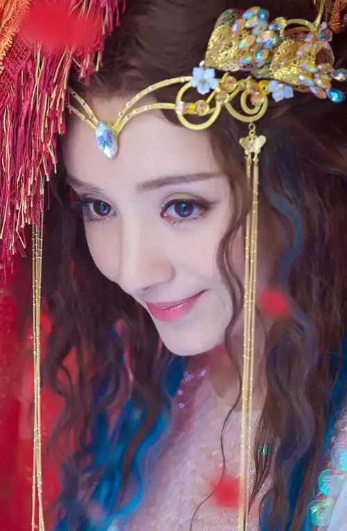 麦迪娜幻城海报剧照图片