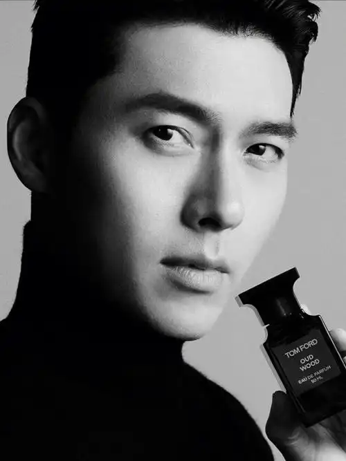 玄彬的#tomford珍华乌木香水  广告昨晚被朋友圈刷屏,我最喜欢广告词