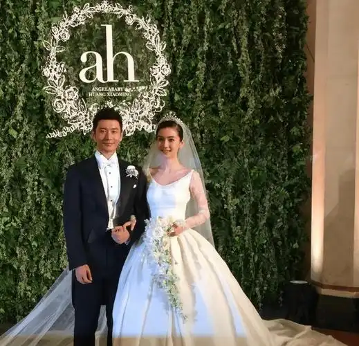 娱乐圈的世故也让杨颖尝到了凉薄的滋味