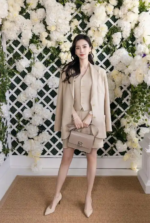 angelababy米色系穿搭##angelababy终于不穿黑色了