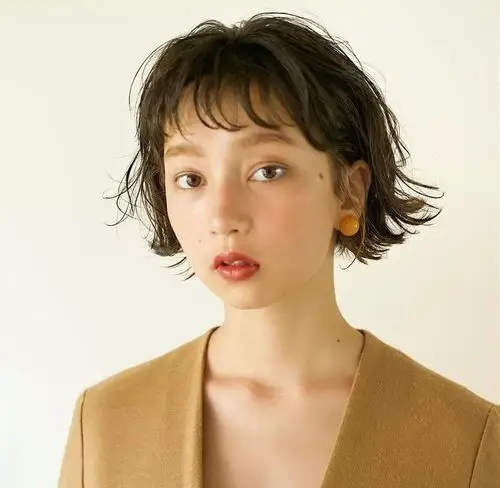 不同脸型到底适合什么发型!