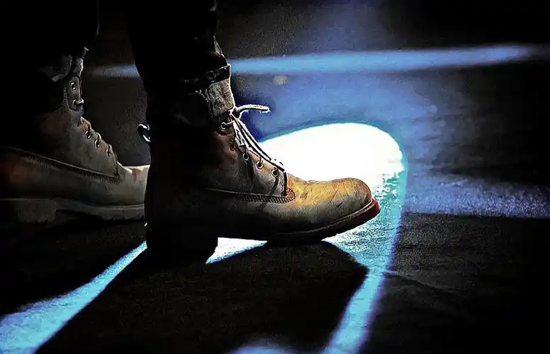 银城的靴子落地了,但有脚气味__凤凰网