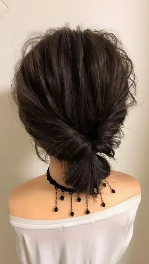 这一款编发非常适合自己的妈妈,显得年轻哦!