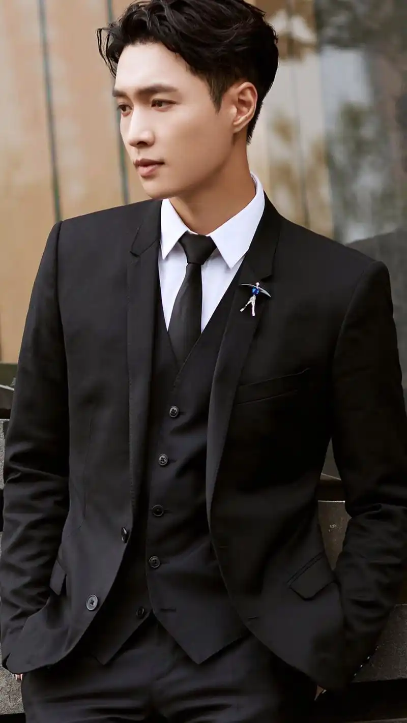 张艺兴西装帅气写真手机壁纸图片