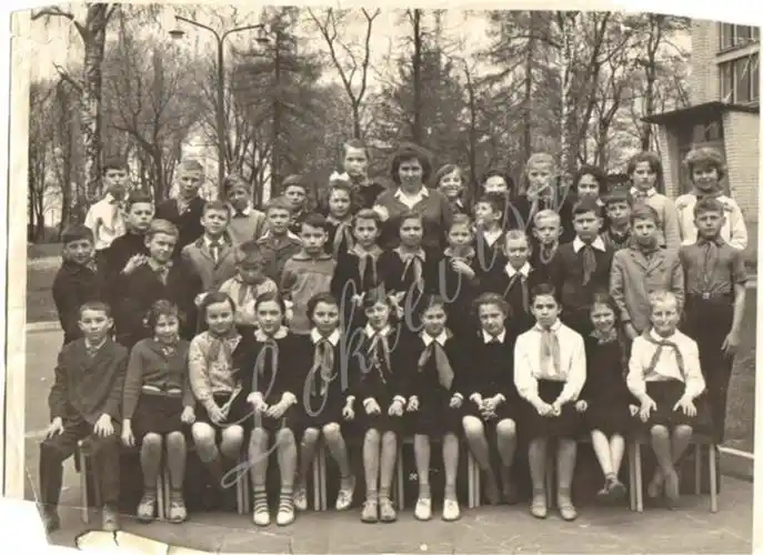 苏联校服的历史